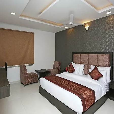 Oyo 14769 Hotel Belmonk